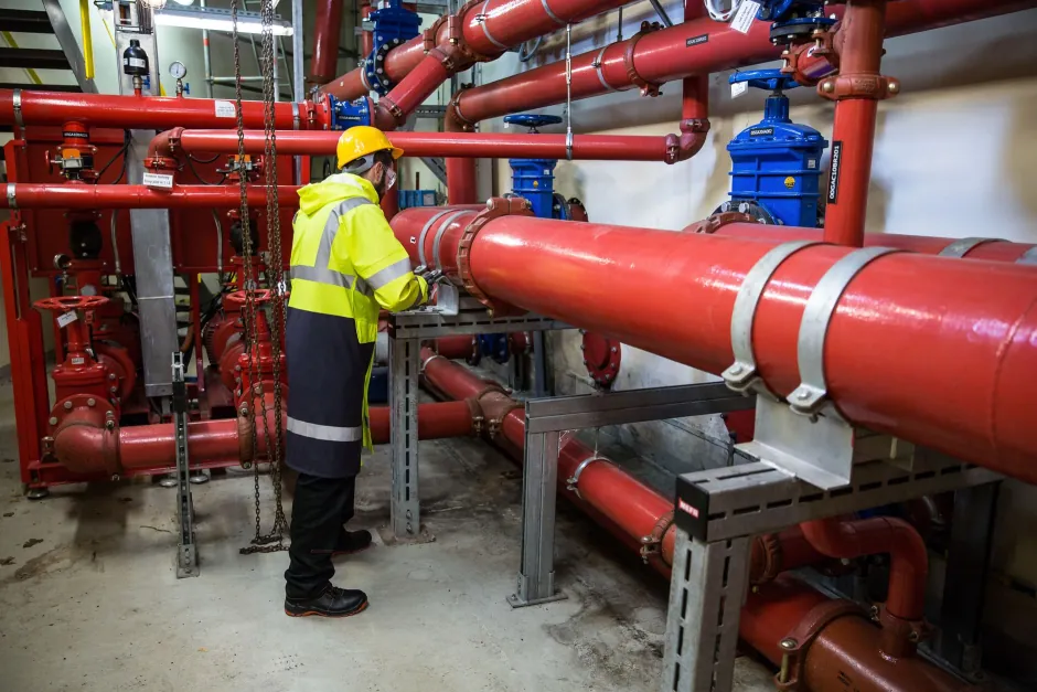 Testing an old gas connection in Croydon